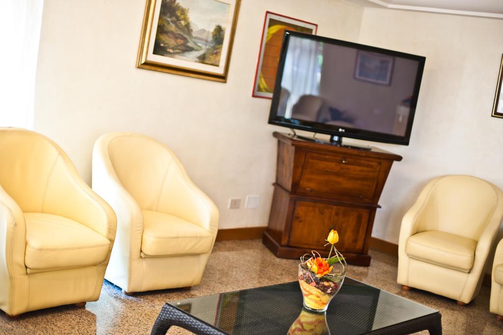 Hotel Ca D'Oro Cervia Exterior foto